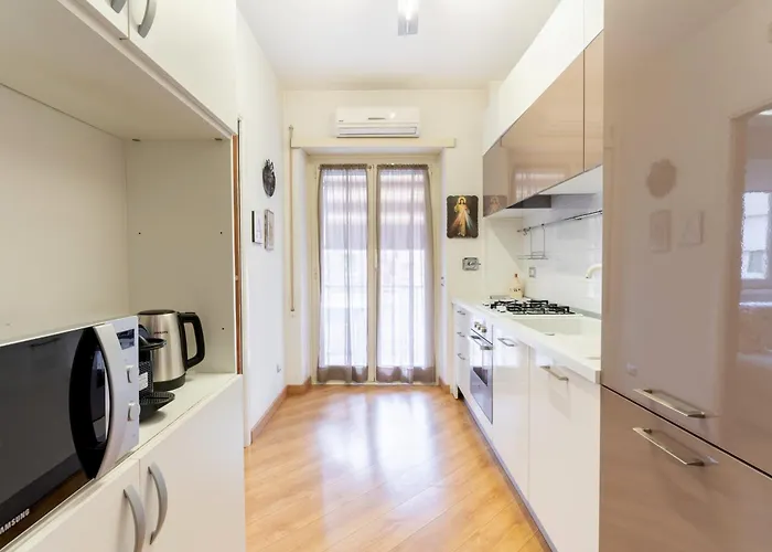 Furio Family Flat, A Few Steps From Metro A Stop Apartment *